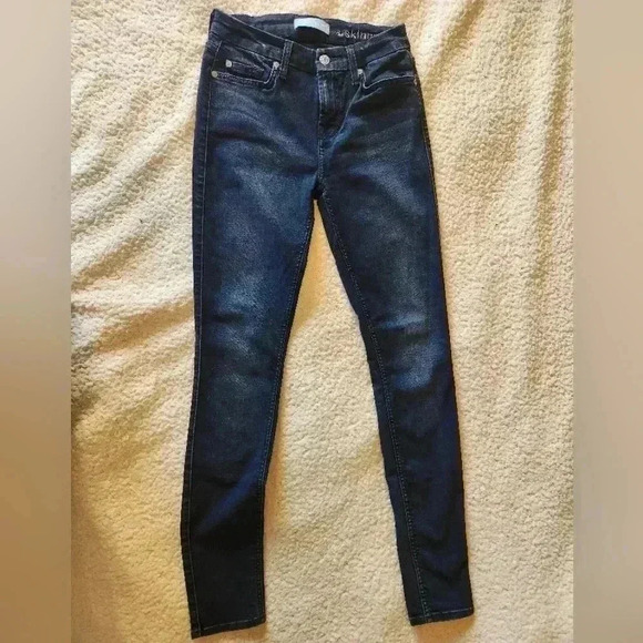 7 For All Mankind Denim - 7 for all mankind Dark Blue skinny Jeans, sz 25